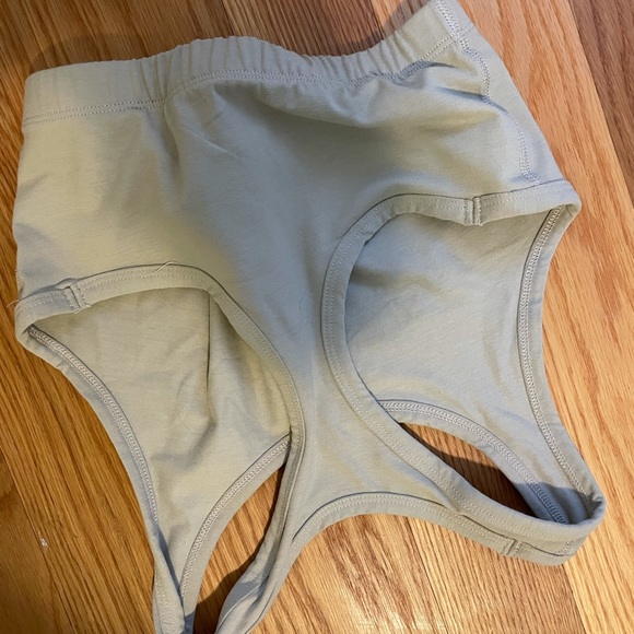 Sports bra - Picture 3 of 4